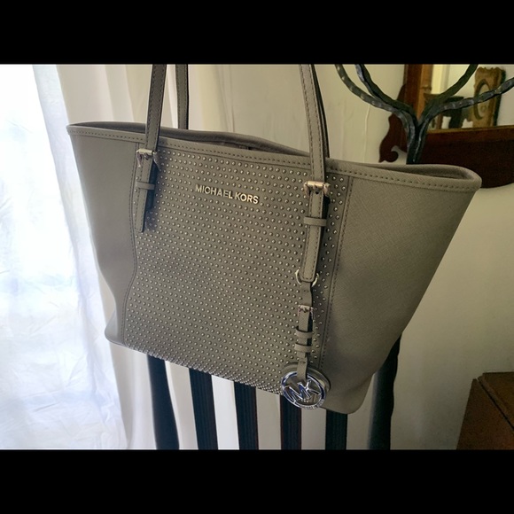 Gray MK bag with studs - Picture 1 of 4